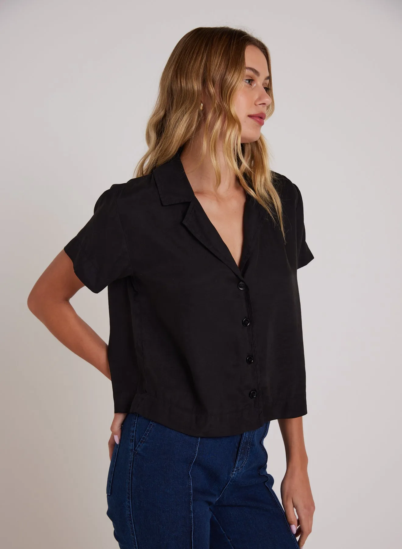 Short Sleeve Flowy Button Down - Black